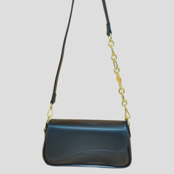 IMPRESSIVE BLACK SLING BAG 3